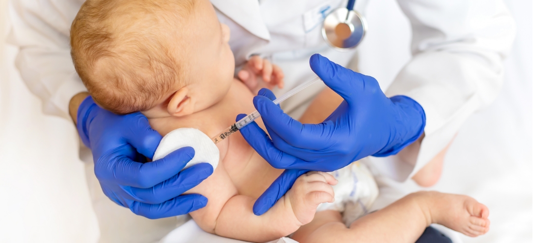 Coqueluche : la vaccination des tout-petits et des femmes enceintes recommandée