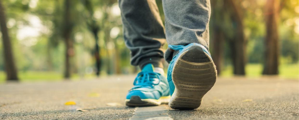 Une étude révèle que marcher 7 000 pas par jour réduit considérablement les risques de développer des maladies.