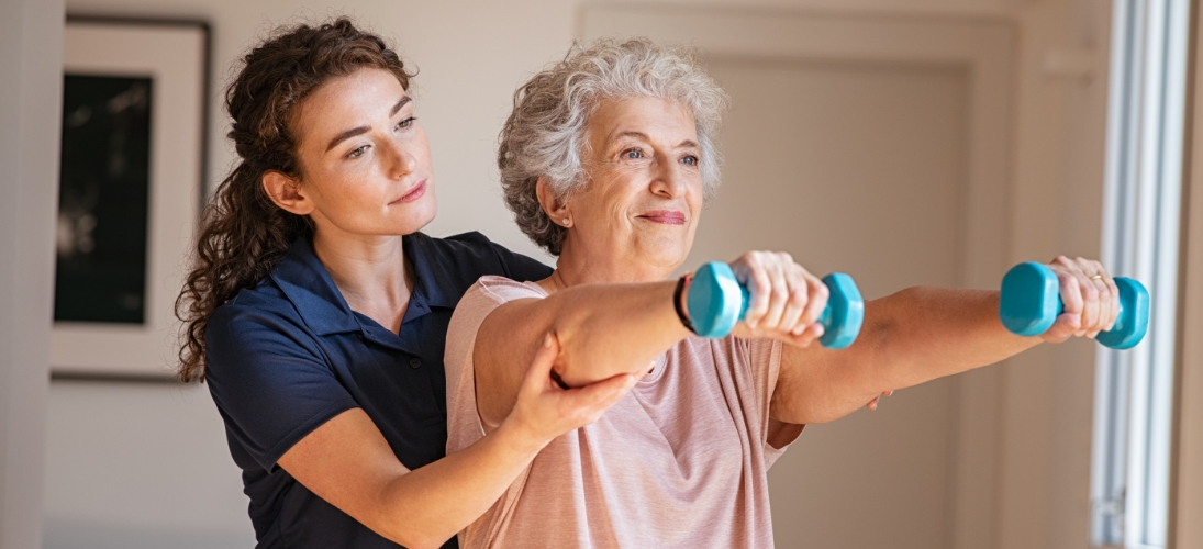 Face à la montée de la sédentarité, à l’augmentation des maladies chroniques et aux enjeux croissants de santé mentale, le gouvernement lance une nouvelle Stratégie nationale Sport-Santé 2025-2030. Présentée le 4 septembre, elle propose douze mesures pour faire de l’activité physique un pilier de la santé publique, à tous les âges.