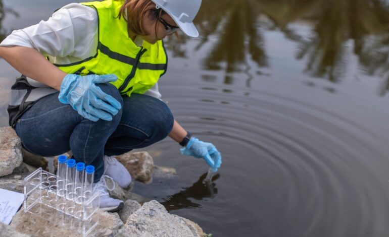 L’Agence nationale de sécurité sanitaire publie un état des lieux inédit de la pollution liée aux composés per et polyfluoroalkylées (Pfas).