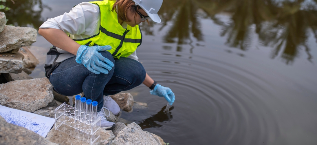 L’Agence nationale de sécurité sanitaire publie un état des lieux inédit de la pollution liée aux composés per et polyfluoroalkylées (Pfas).