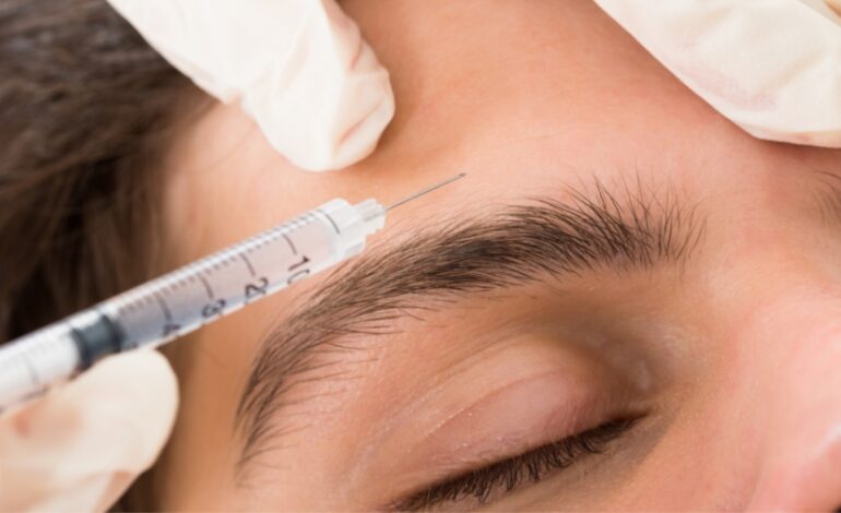 L’Agence nationale de sécurité du médicament et des produits de santé (ANSM) met en garde sur les risques liés à des injections esthétiques illégales de toxine botulinique. Elle rappelle qu’elles ne peuvent être réalisées que par des professionnels de santé habilités.